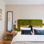 Eclectic Near Old Town *