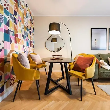 Eclectic Near Old Town Apartment